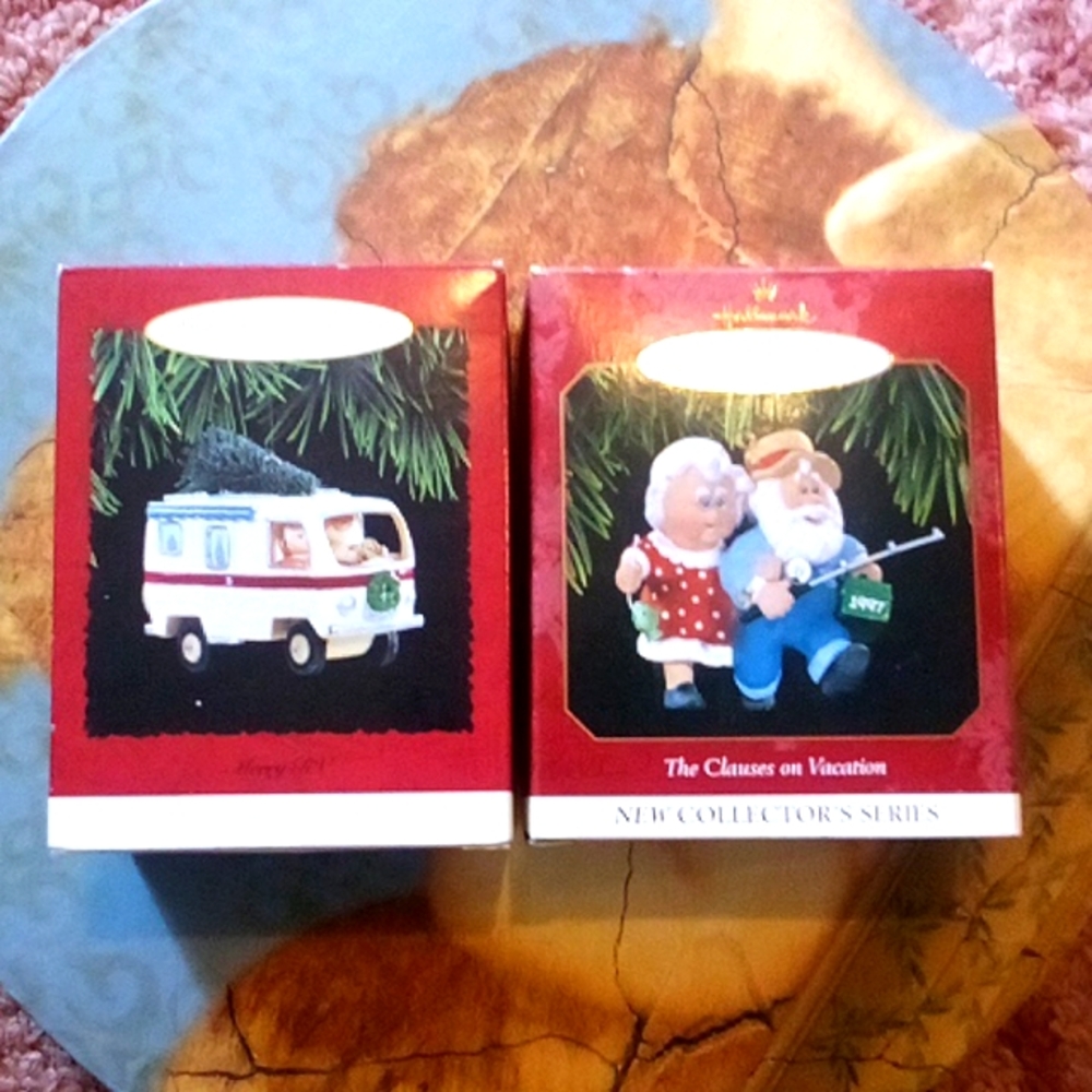 Mr & Mrs Santa Claus vacation RV &  ornaments NIB